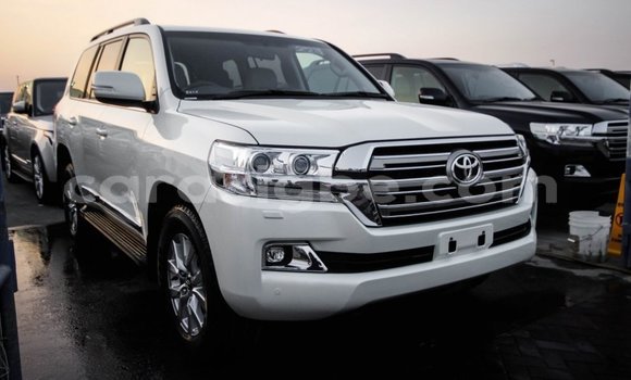 Buy Import Toyota Land Cruiser White Car in Import - Dubai in Togo Buy Import Toyota Land Cruiser White Car in Import - Dubai in Togo