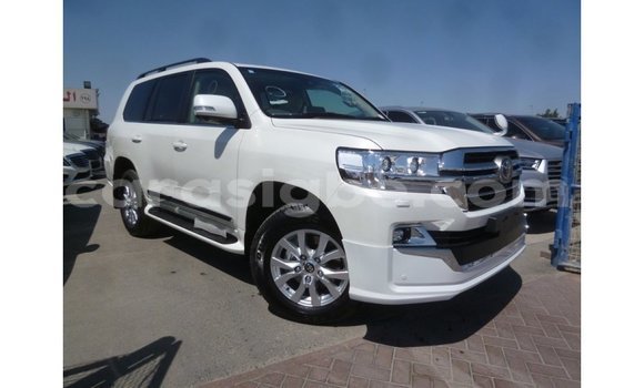 Buy Import Toyota Land Cruiser White Car in Import - Dubai in Togo Buy Import Toyota Land Cruiser White Car in Import - Dubai in Togo