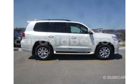 Buy Import Toyota Land Cruiser White Car in Import - Dubai in Togo Buy Import Toyota Land Cruiser White Car in Import - Dubai in Togo