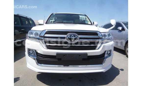 Buy Import Toyota Land Cruiser White Car in Import - Dubai in Togo Buy Import Toyota Land Cruiser White Car in Import - Dubai in Togo