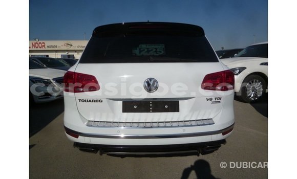 Acheter Import Voiture Volkswagen Touareg Blanc à Import - Dubai, Togo Acheter Import Voiture Volkswagen Touareg Blanc à Import - Dubai, Togo