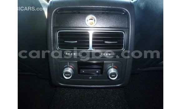 Acheter Import Voiture Volkswagen Touareg Blanc à Import - Dubai, Togo Acheter Import Voiture Volkswagen Touareg Blanc à Import - Dubai, Togo