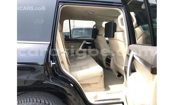 Buy Import Toyota Land Cruiser Black Car in Import - Dubai in Togo Buy Import Toyota Land Cruiser Black Car in Import - Dubai in Togo