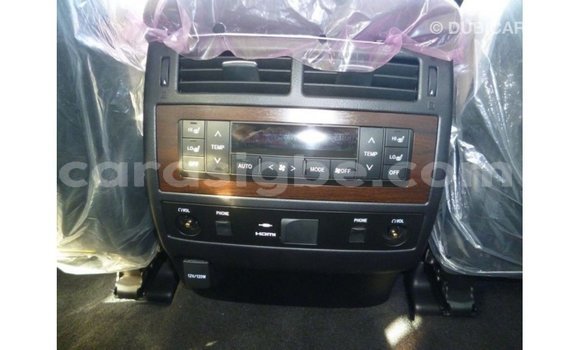 Acheter Import Voiture Toyota Land Cruiser Noir à Import - Dubai, Togo Acheter Import Voiture Toyota Land Cruiser Noir à Import - Dubai, Togo