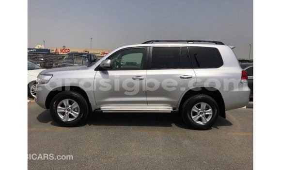 Acheter Import Voiture Toyota Land Cruiser Autre à Import - Dubai, Togo Acheter Import Voiture Toyota Land Cruiser Autre à Import - Dubai, Togo