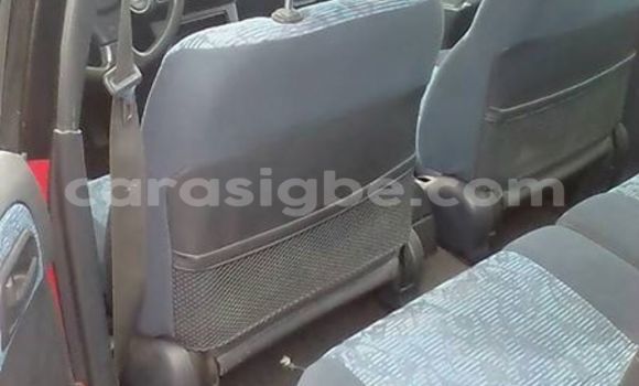 Acheter Occasion Voiture Toyota RAV4 Rouge à Lomé, Togo Acheter Occasion Voiture Toyota RAV4 Rouge à Lomé, Togo