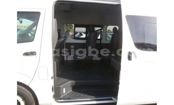 Buy Import Toyota Hiace White Car in Import - Dubai in Togo Buy Import Toyota Hiace White Car in Import - Dubai in Togo