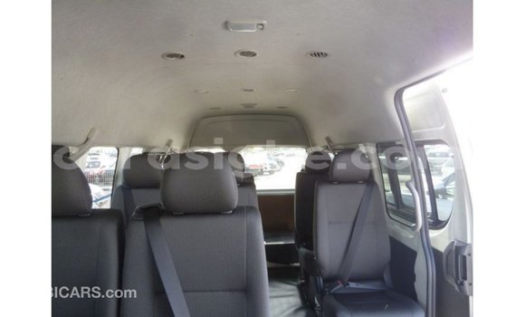 Buy Import Toyota Hiace White Car in Import - Dubai in Togo Buy Import Toyota Hiace White Car in Import - Dubai in Togo