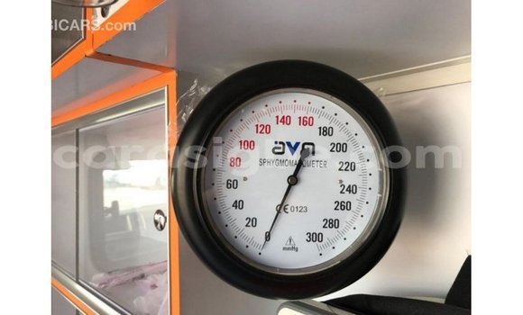 Buy Import Toyota Hiace White Car in Import - Dubai in Togo Buy Import Toyota Hiace White Car in Import - Dubai in Togo