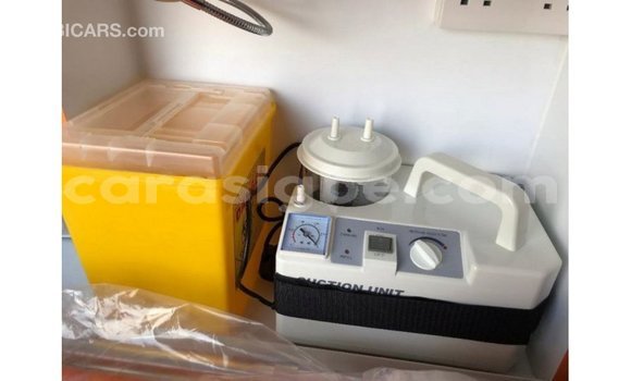 Buy Import Toyota Hiace White Car in Import - Dubai in Togo Buy Import Toyota Hiace White Car in Import - Dubai in Togo