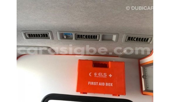 Buy Import Toyota Hiace White Car in Import - Dubai in Togo Buy Import Toyota Hiace White Car in Import - Dubai in Togo