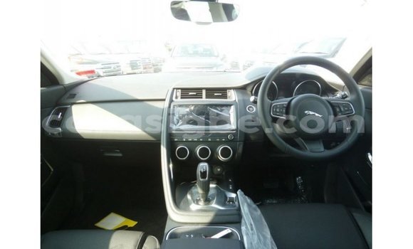 Acheter Import Voiture Jaguar E-Pace Blanc à Import - Dubai, Togo Acheter Import Voiture Jaguar E-Pace Blanc à Import - Dubai, Togo
