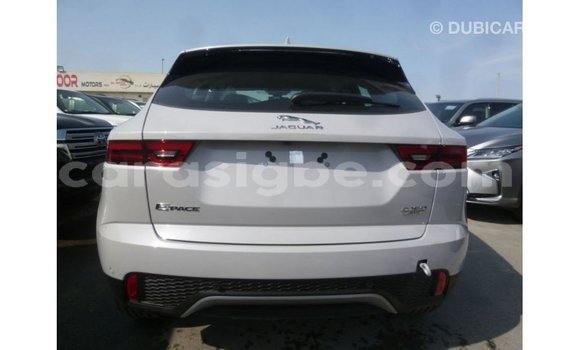Acheter Import Voiture Jaguar E-Pace Blanc à Import - Dubai, Togo Acheter Import Voiture Jaguar E-Pace Blanc à Import - Dubai, Togo
