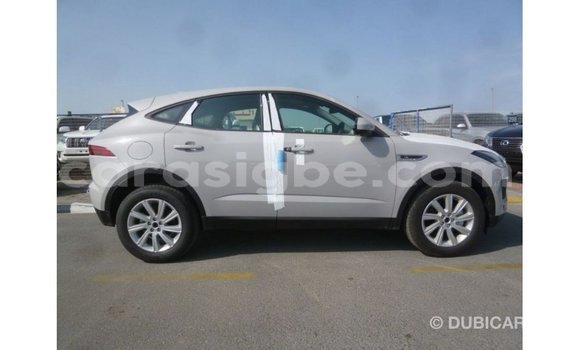 Acheter Import Voiture Jaguar E-Pace Blanc à Import - Dubai, Togo Acheter Import Voiture Jaguar E-Pace Blanc à Import - Dubai, Togo