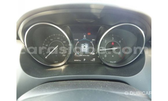 Acheter Import Voiture Jaguar E-Pace Blanc à Import - Dubai, Togo Acheter Import Voiture Jaguar E-Pace Blanc à Import - Dubai, Togo