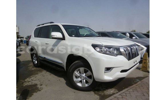 Acheter Import Voiture Toyota Prado Blanc à Import - Dubai, Togo Acheter Import Voiture Toyota Prado Blanc à Import - Dubai, Togo