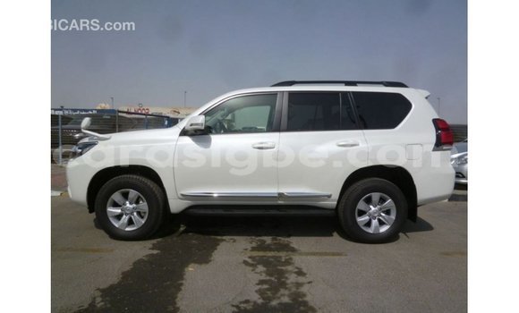 Acheter Import Voiture Toyota Prado Blanc à Import - Dubai, Togo Acheter Import Voiture Toyota Prado Blanc à Import - Dubai, Togo