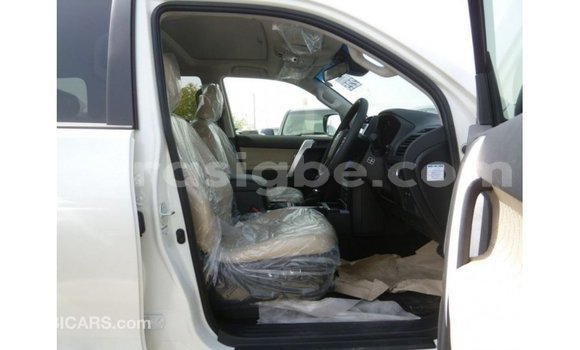 Acheter Import Voiture Toyota Prado Blanc à Import - Dubai, Togo Acheter Import Voiture Toyota Prado Blanc à Import - Dubai, Togo