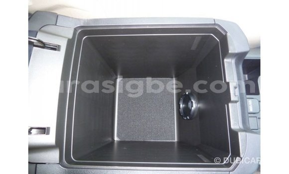 Acheter Import Voiture Toyota Prado Blanc à Import - Dubai, Togo Acheter Import Voiture Toyota Prado Blanc à Import - Dubai, Togo