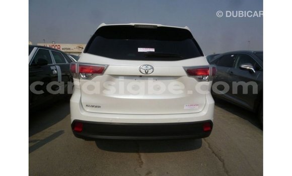Buy Import Toyota Kluger White Car in Import - Dubai in Togo Buy Import Toyota Kluger White Car in Import - Dubai in Togo