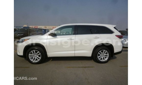 Buy Import Toyota Kluger White Car in Import - Dubai in Togo Buy Import Toyota Kluger White Car in Import - Dubai in Togo