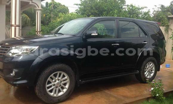 Acheter Occasion Voiture Toyota Fortuner Noir à Lomé, Togo Acheter Occasion Voiture Toyota Fortuner Noir à Lomé, Togo