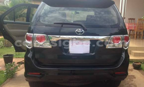 Acheter Occasion Voiture Toyota Fortuner Noir à Lomé, Togo Acheter Occasion Voiture Toyota Fortuner Noir à Lomé, Togo