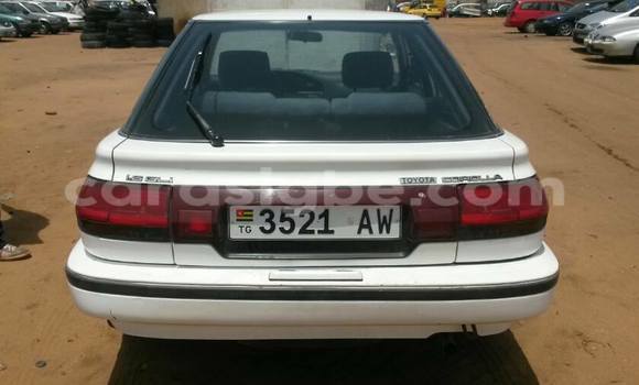 Acheter Occasion Voiture Toyota Corolla Blanc à Lomé, Togo