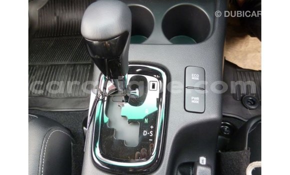 Acheter Import Voiture Toyota Hilux Blanc à Import - Dubai, Togo Acheter Import Voiture Toyota Hilux Blanc à Import - Dubai, Togo