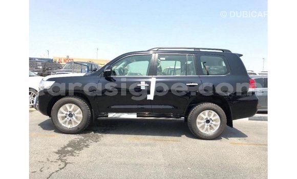 Acheter Import Voiture Toyota Land Cruiser Noir à Import - Dubai, Togo Acheter Import Voiture Toyota Land Cruiser Noir à Import - Dubai, Togo