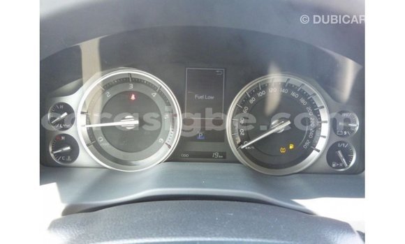 Acheter Import Voiture Toyota Land Cruiser Blanc à Import - Dubai, Togo Acheter Import Voiture Toyota Land Cruiser Blanc à Import - Dubai, Togo