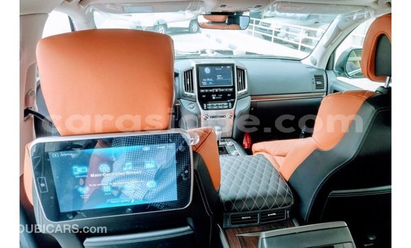 Acheter Import Voiture Toyota Land Cruiser Noir à Import - Dubai, Togo Acheter Import Voiture Toyota Land Cruiser Noir à Import - Dubai, Togo