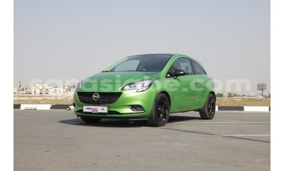 Acheter Import Voiture Opel Corsa Vert à Import - Dubai, Togo