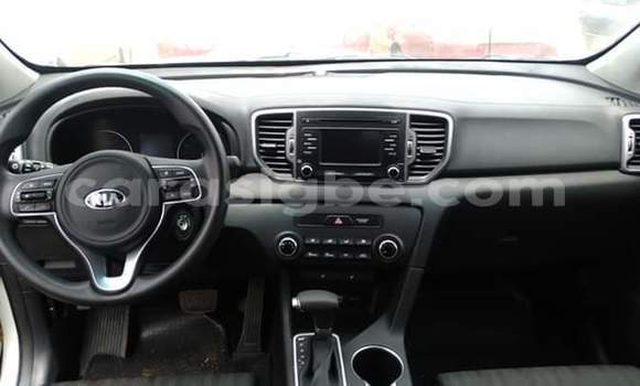 Acheter Occasion Voiture Kia Sportage Blanc à Lomé, Togo Acheter Occasion Voiture Kia Sportage Blanc à Lomé, Togo