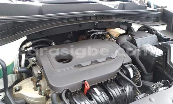 Acheter Occasion Voiture Kia Sportage Blanc à Lomé, Togo Acheter Occasion Voiture Kia Sportage Blanc à Lomé, Togo