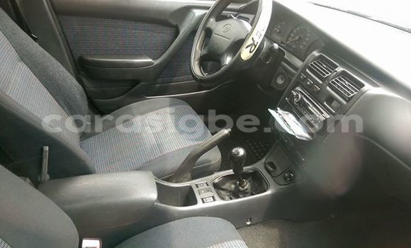 Acheter Occasion Voiture Toyota Carina Rouge à Lomé, Togo Acheter Occasion Voiture Toyota Carina Rouge à Lomé, Togo