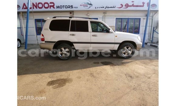 Buy Import Toyota Land Cruiser White Car in Import - Dubai in Togo Buy Import Toyota Land Cruiser White Car in Import - Dubai in Togo