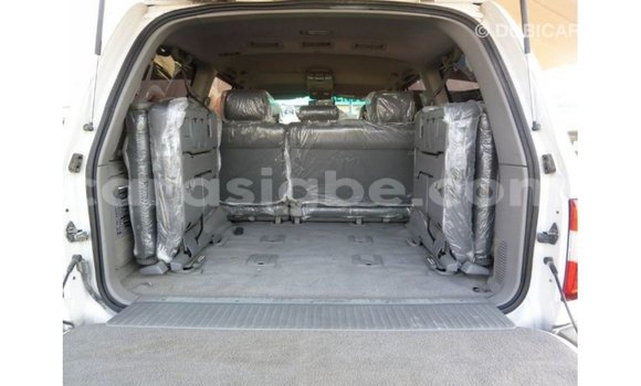 Buy Import Toyota Land Cruiser White Car in Import - Dubai in Togo Buy Import Toyota Land Cruiser White Car in Import - Dubai in Togo