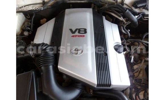 Buy Import Toyota Land Cruiser White Car in Import - Dubai in Togo Buy Import Toyota Land Cruiser White Car in Import - Dubai in Togo