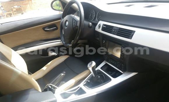 Acheter Occasion Voiture BMW 3–Series Blanc à Lomé, Togo Acheter Occasion Voiture BMW 3–Series Blanc à Lomé, Togo
