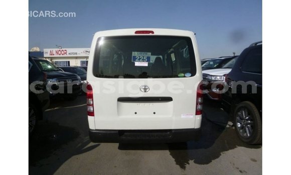 Acheter Import Voiture Toyota Hiace Blanc à Import - Dubai, Togo Acheter Import Voiture Toyota Hiace Blanc à Import - Dubai, Togo