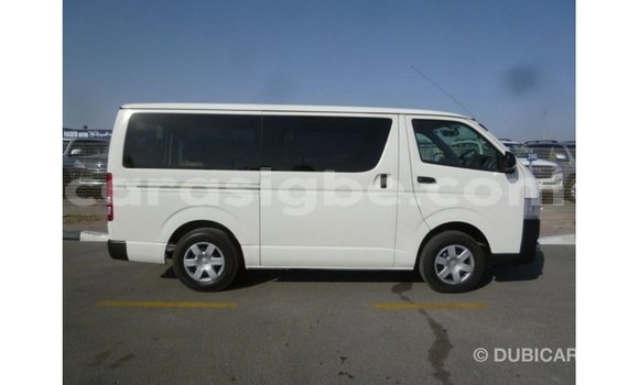 Acheter Import Voiture Toyota Hiace Blanc à Import - Dubai, Togo Acheter Import Voiture Toyota Hiace Blanc à Import - Dubai, Togo
