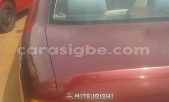 Acheter Occasion Voiture Mitsubishi Carisma Rouge à Lomé, Togo Acheter Occasion Voiture Mitsubishi Carisma Rouge à Lomé, Togo
