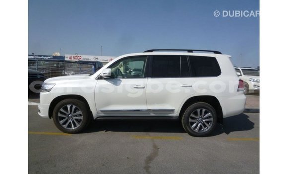 Buy Import Toyota Land Cruiser White Car in Import - Dubai in Togo Buy Import Toyota Land Cruiser White Car in Import - Dubai in Togo