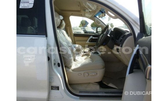 Buy Import Toyota Land Cruiser White Car in Import - Dubai in Togo Buy Import Toyota Land Cruiser White Car in Import - Dubai in Togo