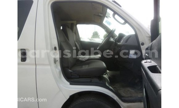 Buy Import Toyota Hiace White Car in Import - Dubai in Togo Buy Import Toyota Hiace White Car in Import - Dubai in Togo