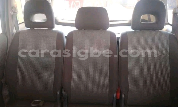 Acheter Occasion Voiture Mazda Mazda Premacy Rouge à Lomé, Maritime Acheter Occasion Voiture Mazda Mazda Premacy Rouge à Lomé, Maritime