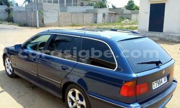 Acheter Occasion Voiture BMW 5–Series Bleu à Lomé, Togo