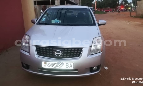 Acheter Occasion Voiture Nissan Sentra Gris à Lomé, Togo Acheter Occasion Voiture Nissan Sentra Gris à Lomé, Togo