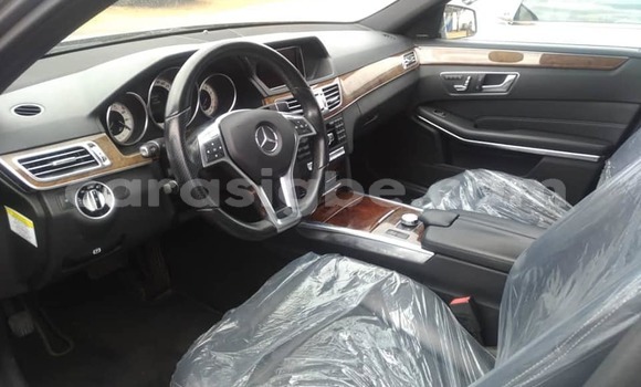 Acheter Occasion Voiture Mercedes‒Benz E–Class Gris à Lomé, Togo Acheter Occasion Voiture Mercedes‒Benz E–Class Gris à Lomé, Togo